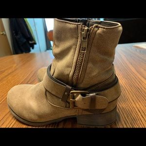 Jellypop Leo Belted Ankle Boots